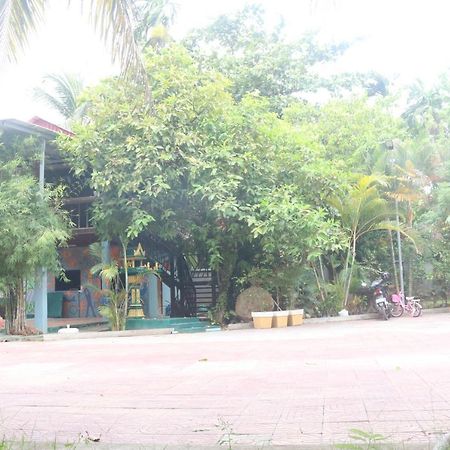 Our House Bungalow Kampot Exterior foto